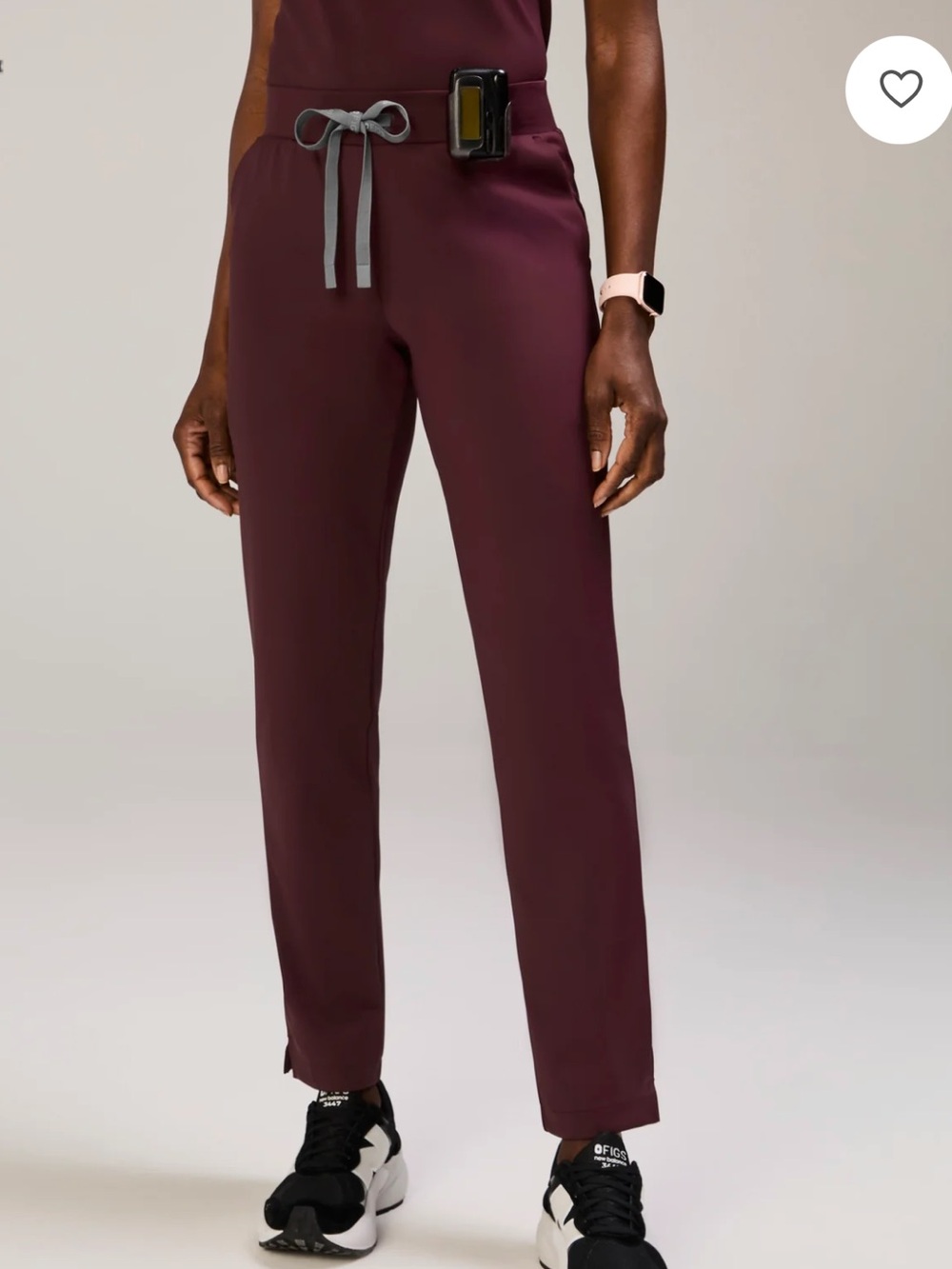 Figs Tena Slim Tapered Scrub Pants Size Large in Burgundy